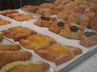 Santai di Perancis Sambil Nikmati Pastry Lezat