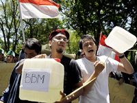 Gelombang Tolak BBM Naik Merata di Daerah