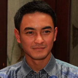 Dijaga Ketat, Pernikahan Zumi Zola Tertutup