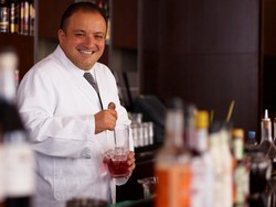 B.A.T.S. Hadirkan Charly, Sang Cocktail Sommerlier