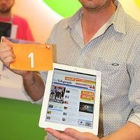 Ini Dia Pemilik New iPad Pertama di Dunia