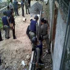  Warga Protes Imam Jadi Tersangka Bom Pipa Semarang