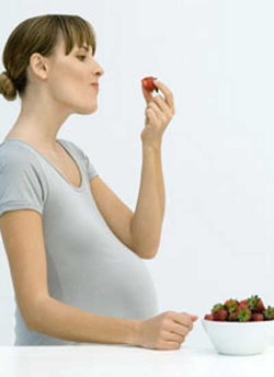 Jesica Simpson dan Hillary Duff Ngidam Makanan Ini