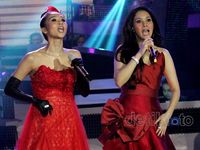 Duo Maia Merah-merah