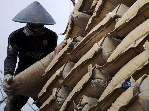 Produksi Semen Diprediksi Naik 4,4 %