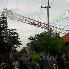 Tower Radio Masjid Toyyibah Setinggi 7 Meter Roboh