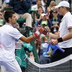 Lewati Djokovic, Isner Kini Tunggu Nadal atau Federer