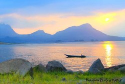 Siapa Sangka, Sunset Bisa Dinikmati di Waduk Jatiluhur