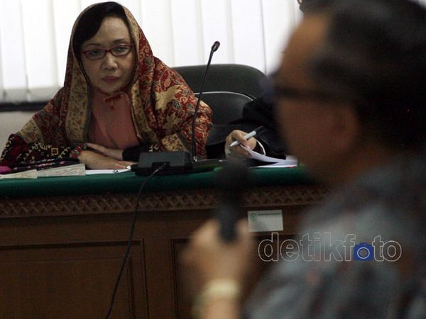 Darsup Yusuf Bersaksi untuk Nunun