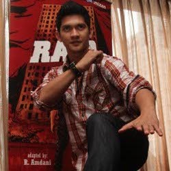Iko Uwais Dipersiapkan Jadi Aktor yang Mendunia