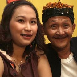 Ini Dia Trik Ki Daus Dekati Dewi