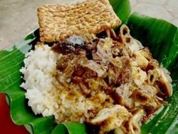 Nasi Gandul Plus Es Kawista Segar