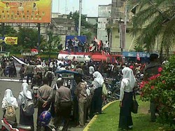 Tolak Kenaikan BBM, Mahasiswa di Medan Kembali Sandera Truk Tangki