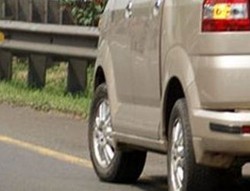 Duh, Ban Benjol Gara-gara Lubang di Jalan Tol