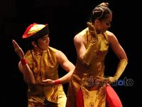 Kabaret Oriental: Anak Emas Juragan Batik