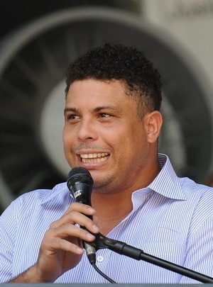 Ronaldo Tertarik Jadi Presiden Federasi Sepakbola Brasil 