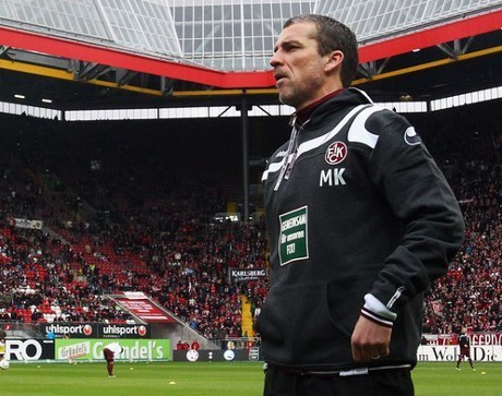 Kaiserslautern Pecat Pelatih