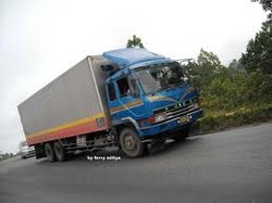  Truk Kontainer Mogok di Tol Wiyoto Wiyono, Pluit ke Kemayoran Macet