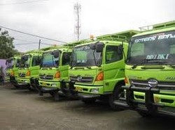 Truk Patah As di Tol Dalam Kota, Cawang ke Pancoran Macet