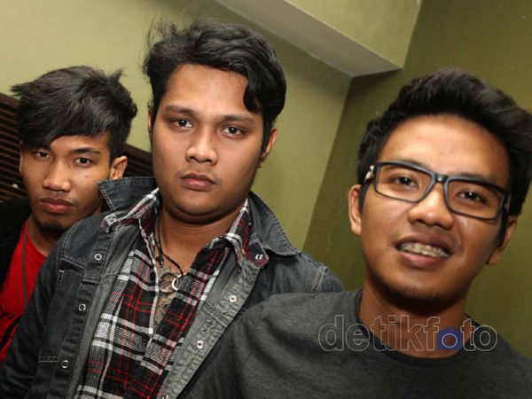 Last Child Kini Nyaman Bertiga