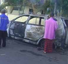 Xenia Serempet Biker, Pengendara Motor Tewas Terpanggang