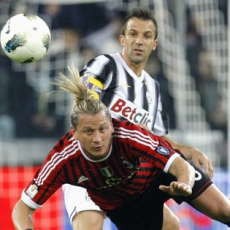 Diimbangi Milan 2-2, Juventus ke Final