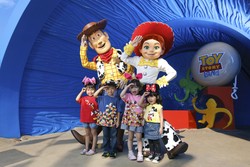 10 Alasan Anda Wajib ke Disneyland Hong Kong