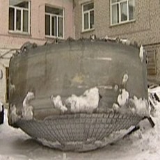 Benda Misterius Seberat 200 Kg Jatuh dari Langit Rusia!