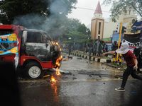 Kenaikan BBM Bakar Kemarahan Mahasiswa di Makassar