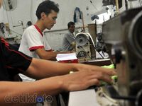 Penjahit Minta Kenaikan TDL & BBM Tidak Direalisasikan