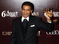 Kalahkan Andy Lau, Donny Damara Aktor Terbaik Asia
