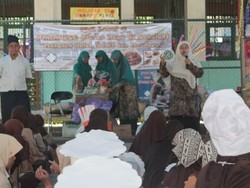 Halal Food Goes To School di Paradise SDIT Ummul Quro