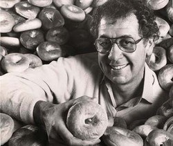 Murray Lender, Sang Guru Bagel Wafat