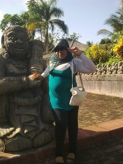 PANTAI POPOH & PADEPOKAN REDJO SEWU