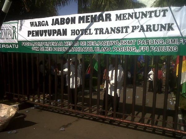 Warga Minta Hotel Mesum di Parung Ditutup
