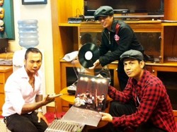 Manggung Di Malang, SID Rindu Kampung Halaman