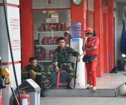 1.531 Polisi Kawal Demo BBM di Makassar