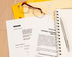 5 Benda yang Wajib Dibawa Saat Wawancara Kerja