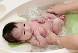 Bayi yang Terlalu Bersih Justru Lebih Gampang Sakit