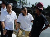 Hidayat-Didik Mulai Kampanye di Kali Krukut