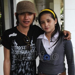 Takut Cinta Lokasi, Istri Larang Dodhy Kangen Band Kuliah