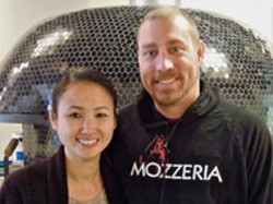  Di Resto Mozzeria Ini Pengunjung Tak Perlu Bicara