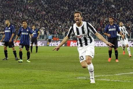 Del Piero Disanjung Buffon