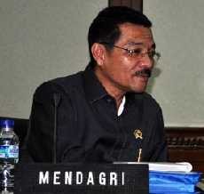 Ancam Pecat Kepala Daerah, Mendagri Dinilai Cari Muka ke SBY