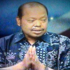 Sutan Bhatoegana: BBM Harus Naik, Kalau Tidak Gaji Pejabat Bisa Dipangkas