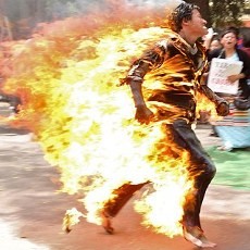 Lagi-lagi, Demonstran Tibet Bakar Diri