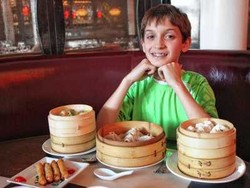 Bocah 12 Tahun Ini Sudah Menulis Buku Panduan Makan 