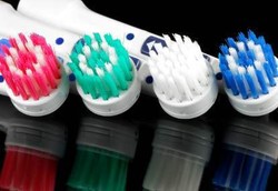 5 Keuntungan Menggunakan Sikat Gigi Elektrik