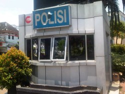 Pos Lantas Cikini Dirusak, Kipas Angin Hilang