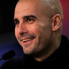 Pasang Tiga Bek Lagi, Guardiola?